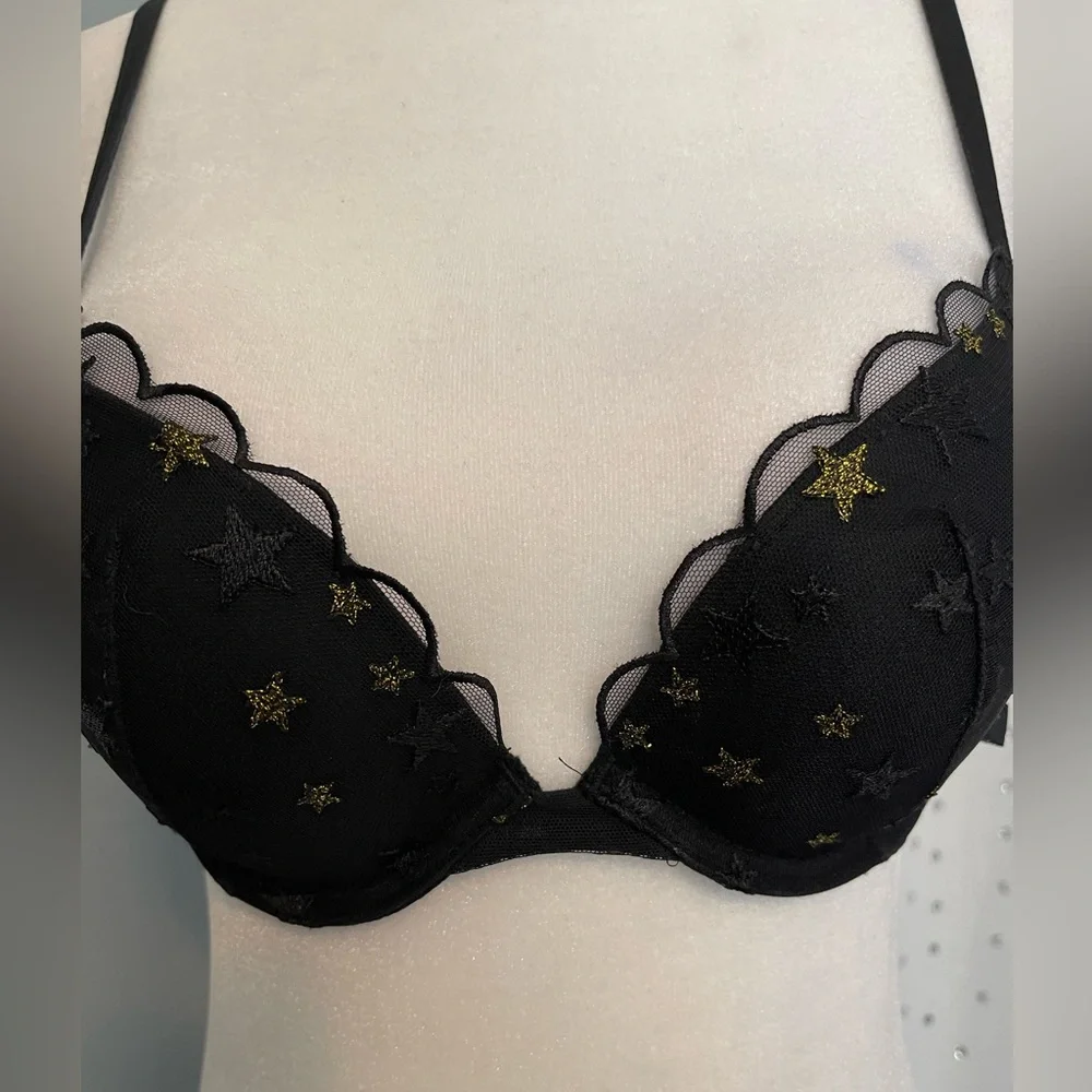 Victorias Secret push up bra 34A - Picture 2 of 9